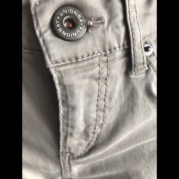 ♦️ Sz 5| UnionBay Khaki Skinny Jeans 💋 - Picture 6 of 13